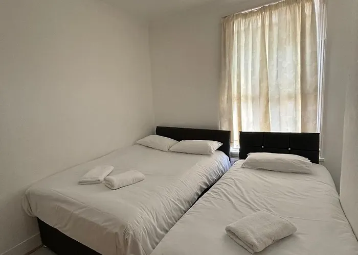 East London 2 Bedroom Flat